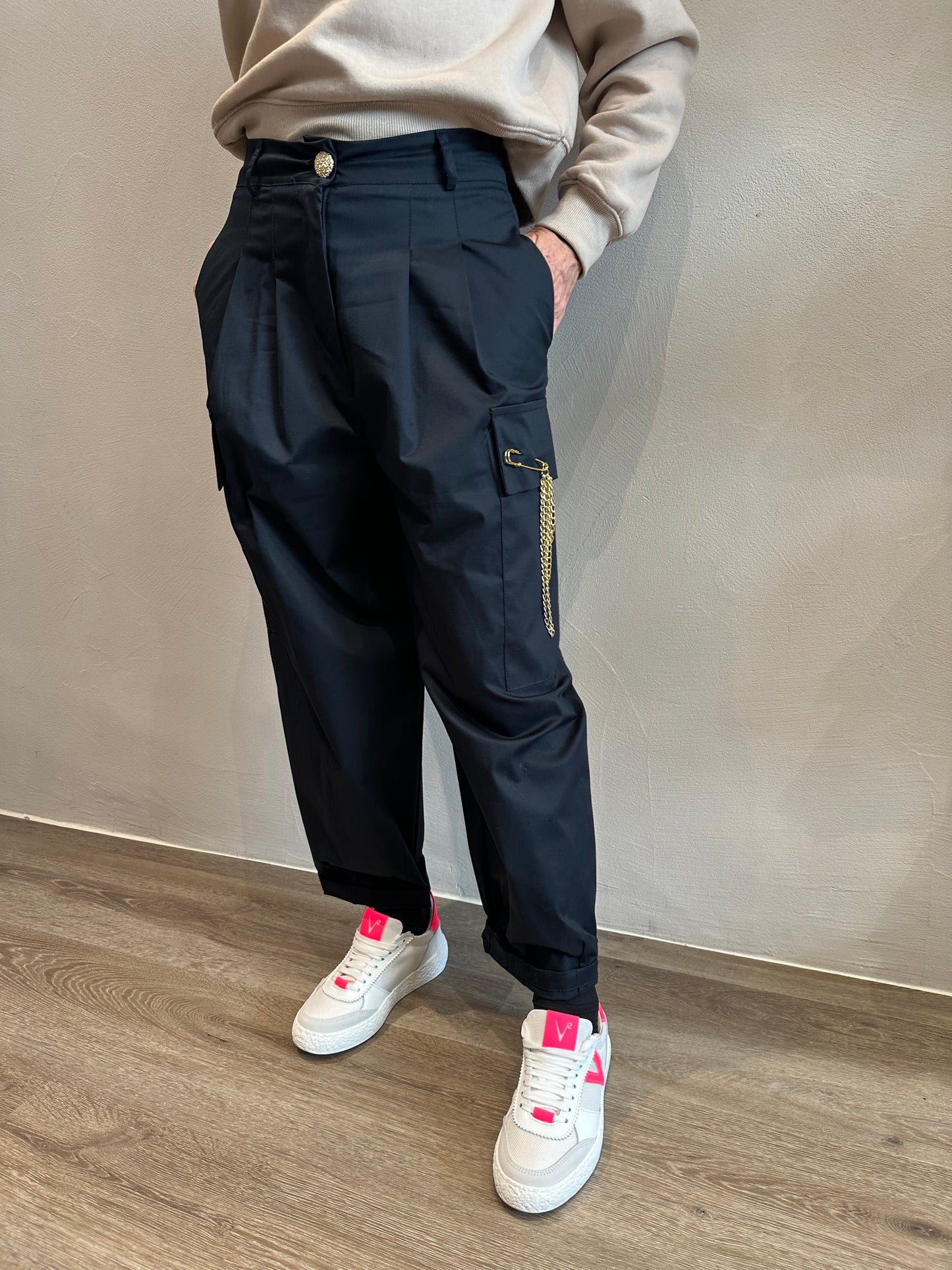 Pantalone cargo D’elle con spilla