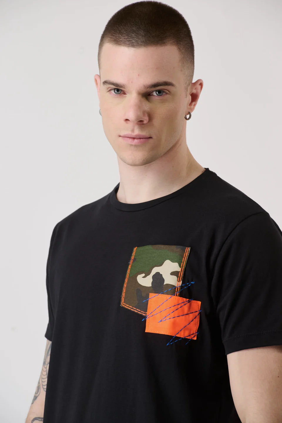 T-Shirt V2 taschino militare e arancio fluo