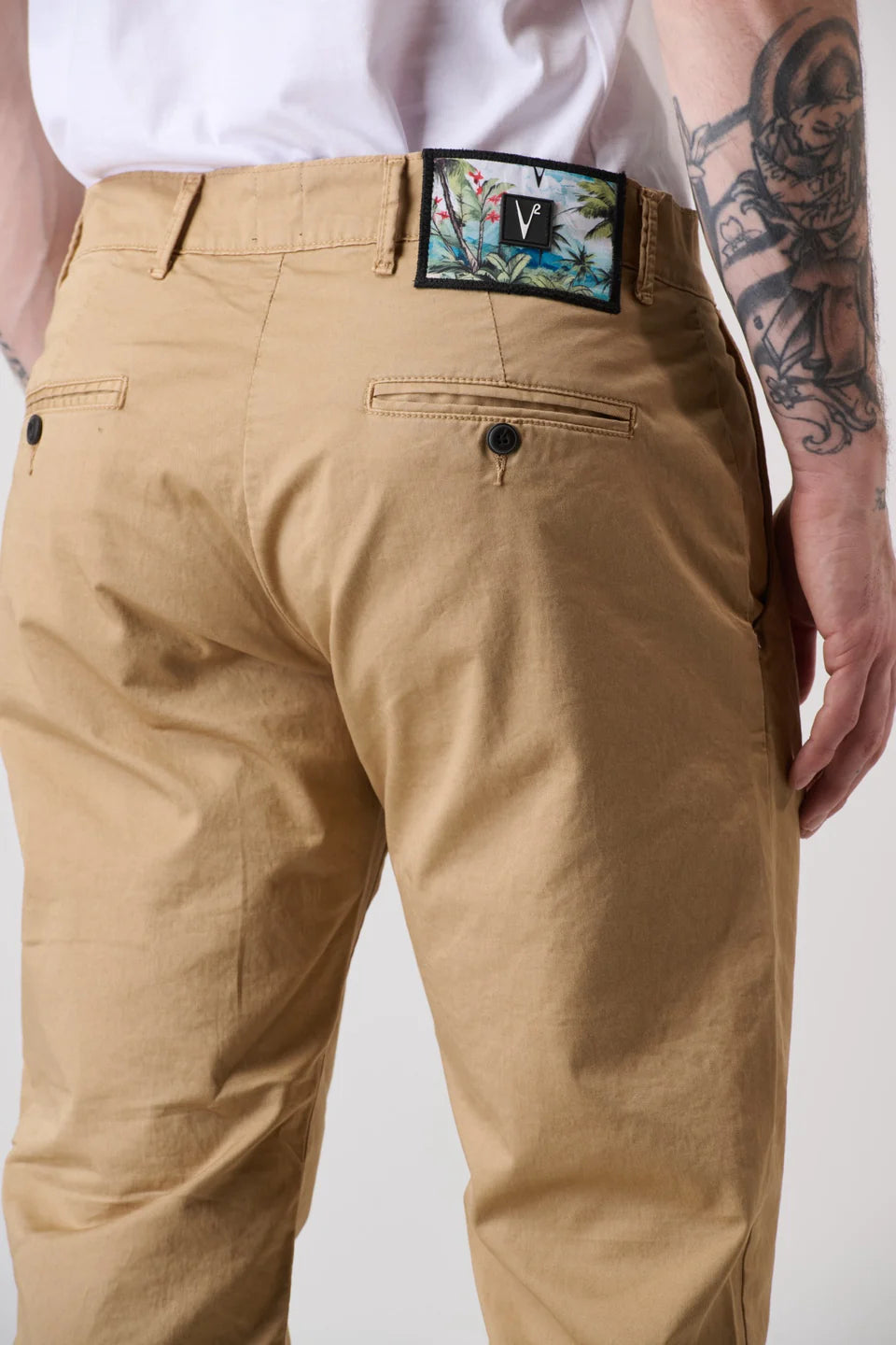 Chino in cotone con pinces V2