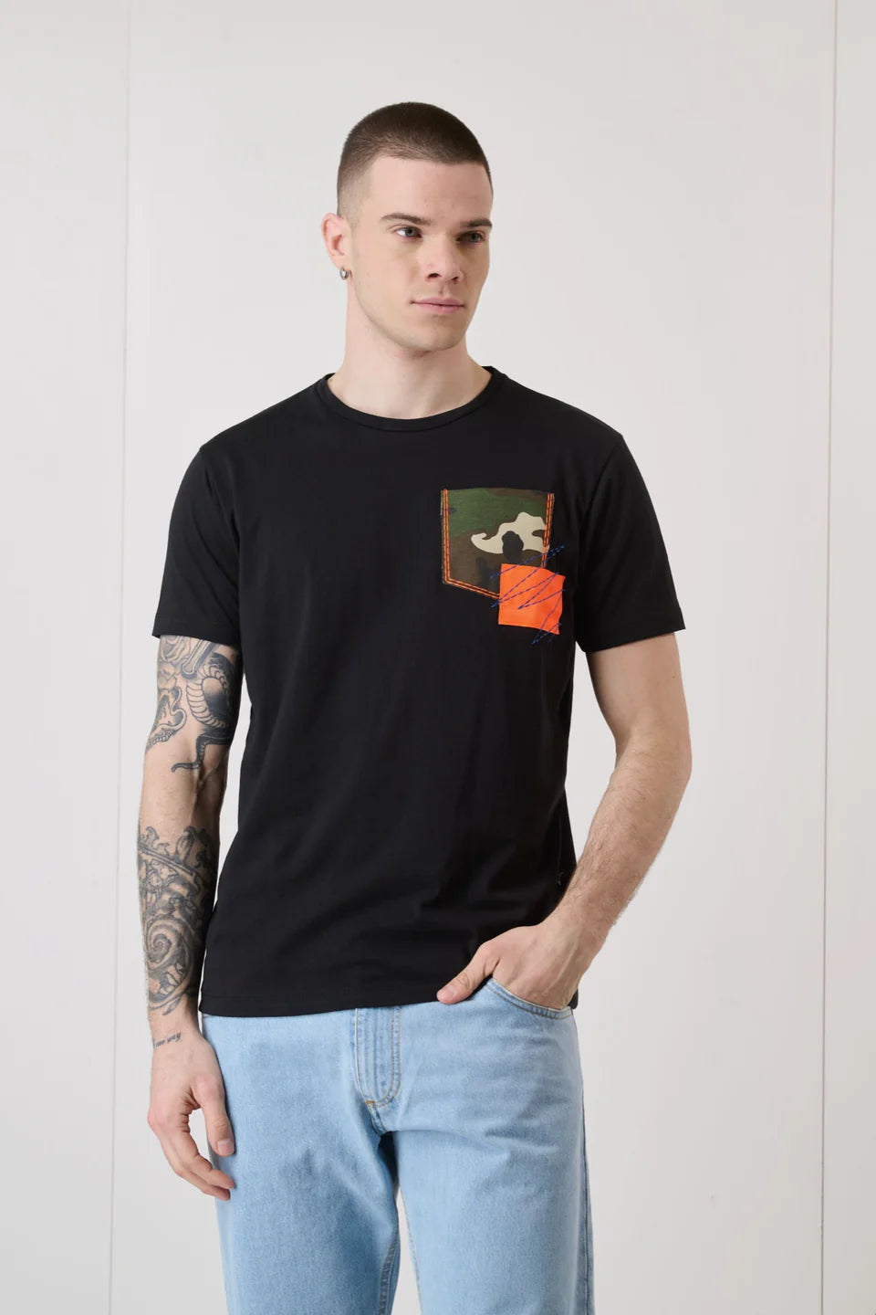 T-Shirt V2 taschino militare e arancio fluo
