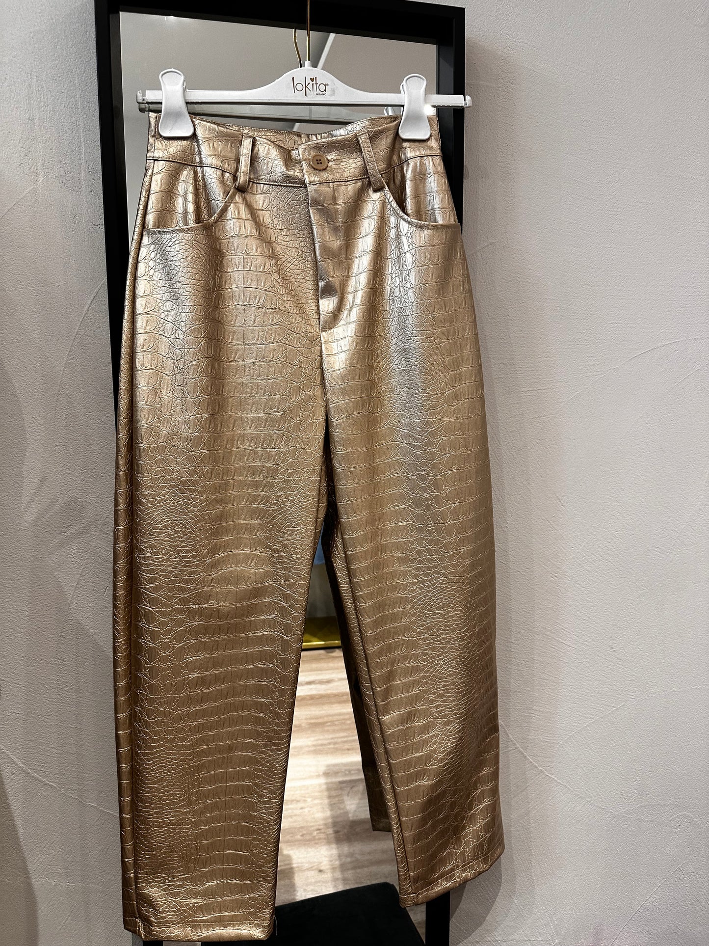 Pantalone effetto coccodrillo