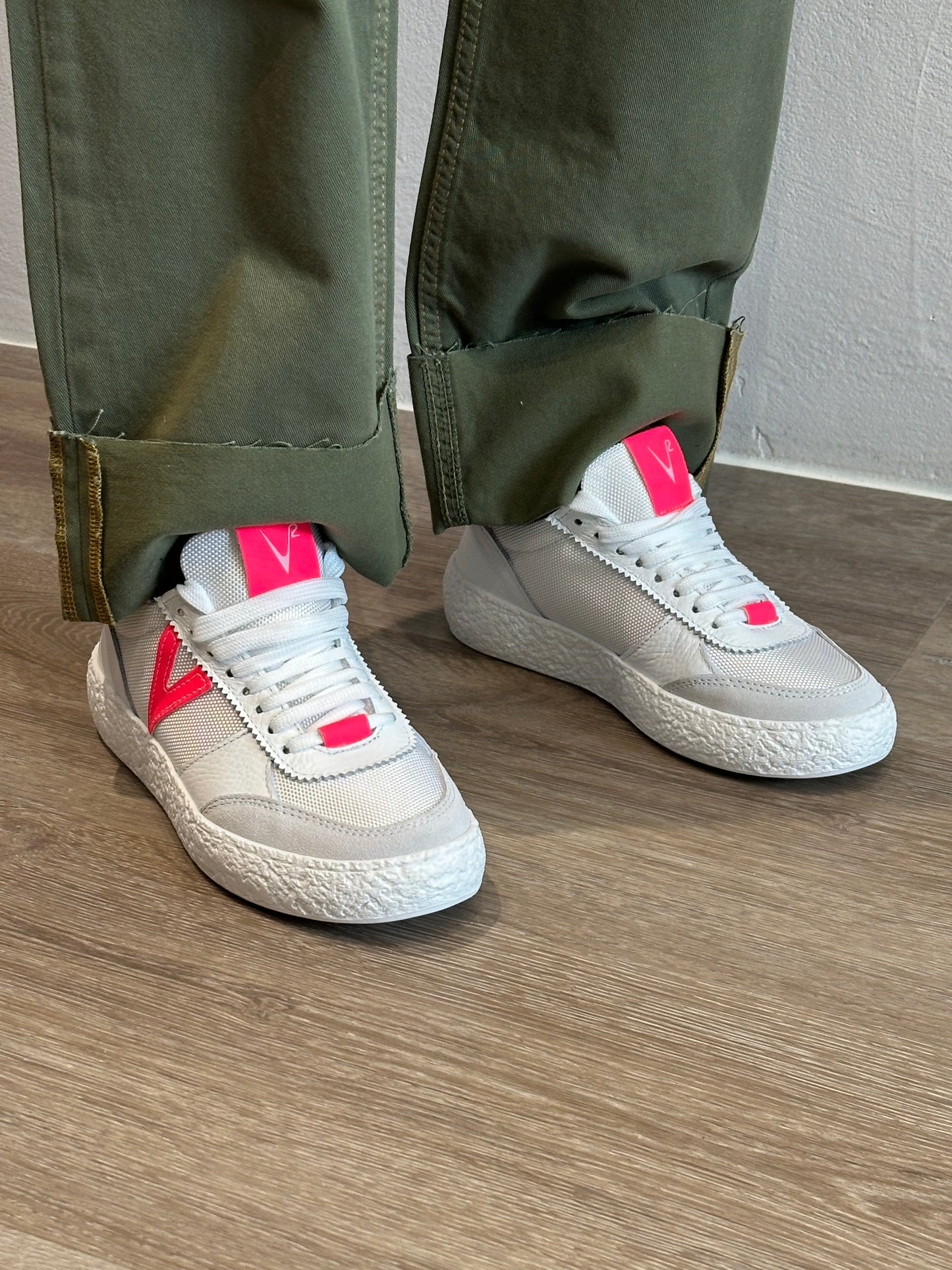 Sneakers V2 rosa fluo