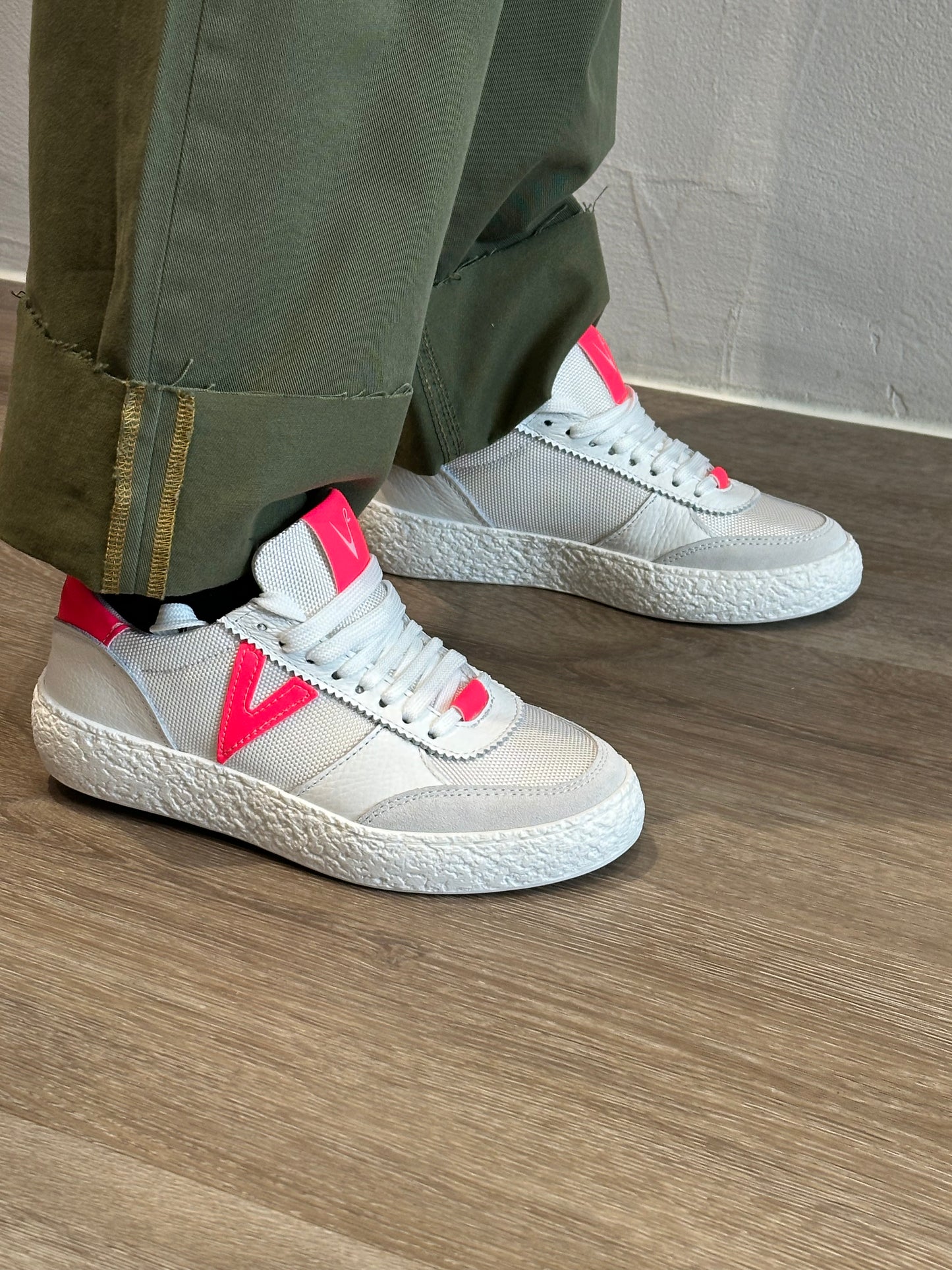 Sneakers V2 rosa fluo
