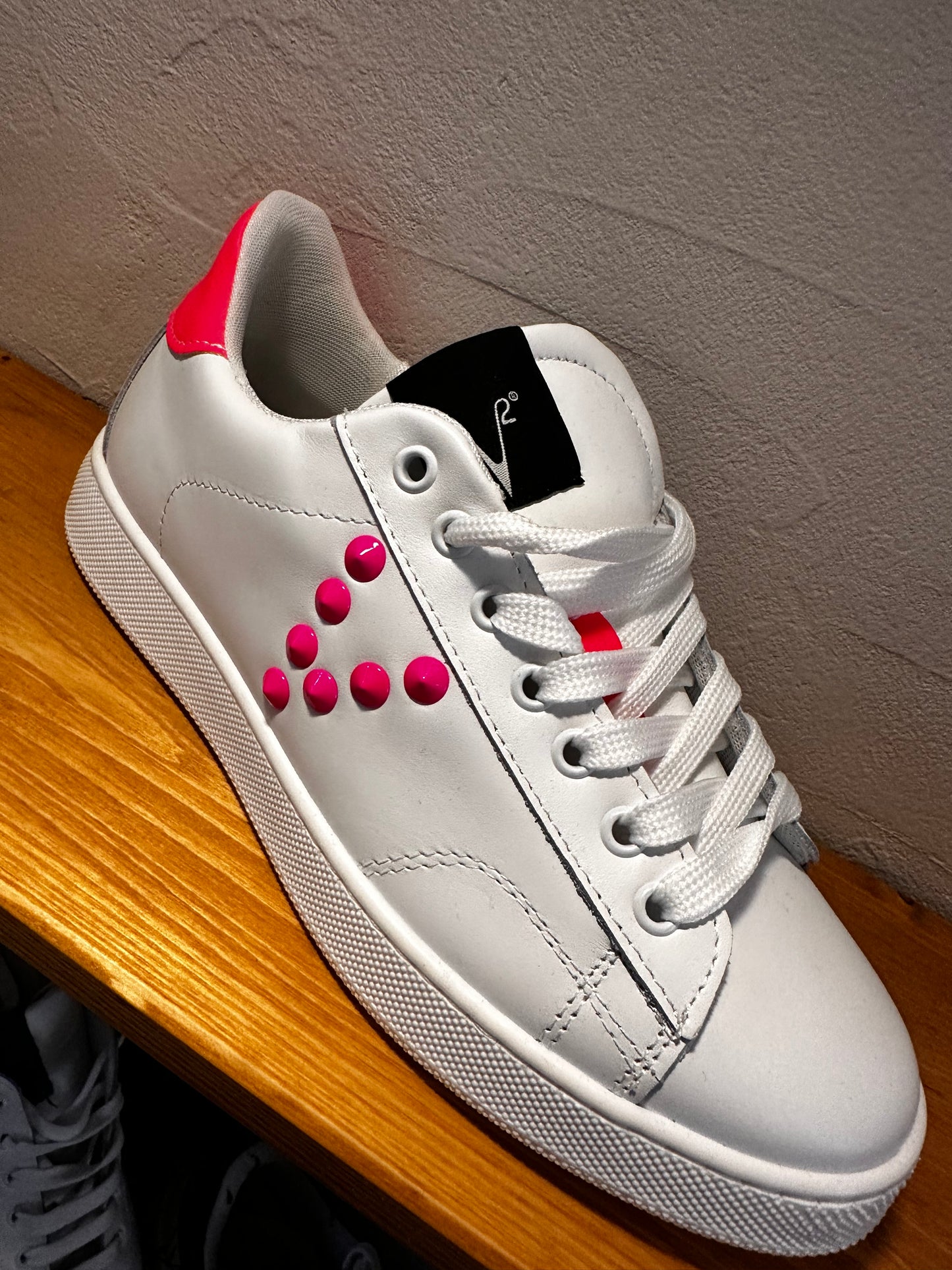 Sneakers V2 rosa fluo
