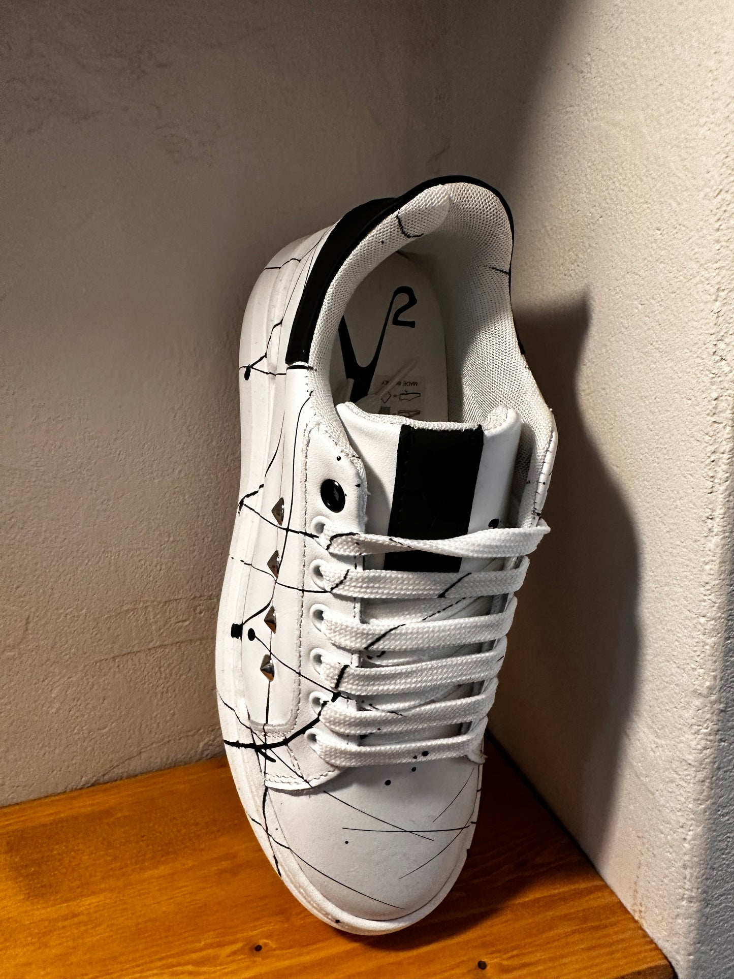 Sneakers V2 schizzi nera