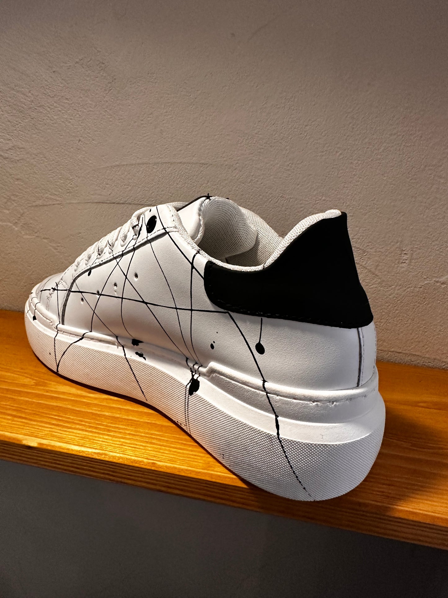 Sneakers V2 schizzi nera